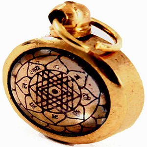 Free offer for a lucky charm Shri Yantra locket.